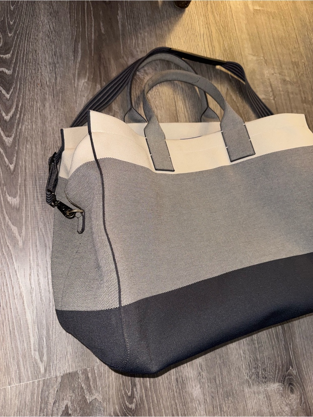 Rothy’s The Weekender Bag Gray Large Duffel Carry-on Travel Over Night. - Picture 5 of 16